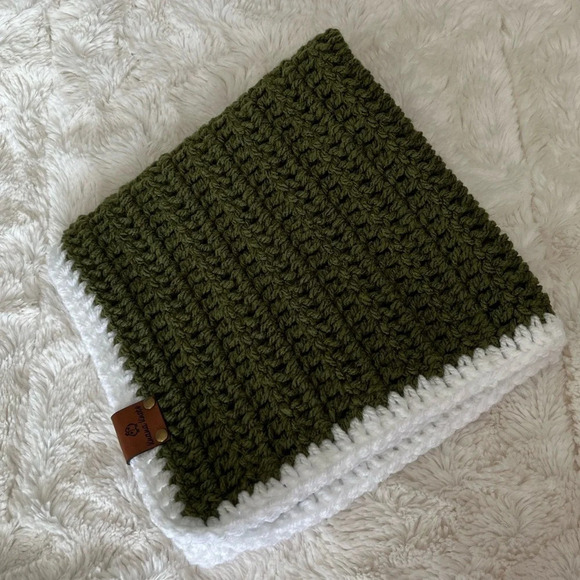 NWT BABY LOVEY, security blanket, approx 15” square. Crochet handmade - Picture 2 of 2